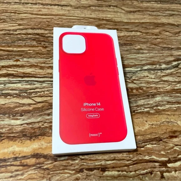Apple iPhone 14 Silicone Case - Red
