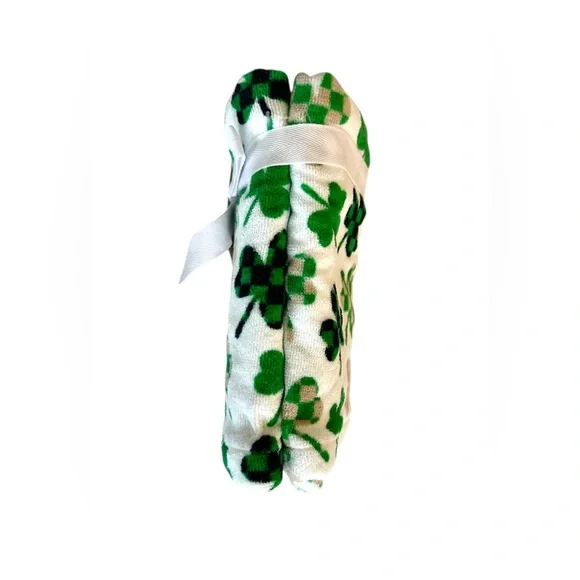 Shamrock Cotton Velour Bathroom Hand Towels Set of 2 NEW WITH TAGS