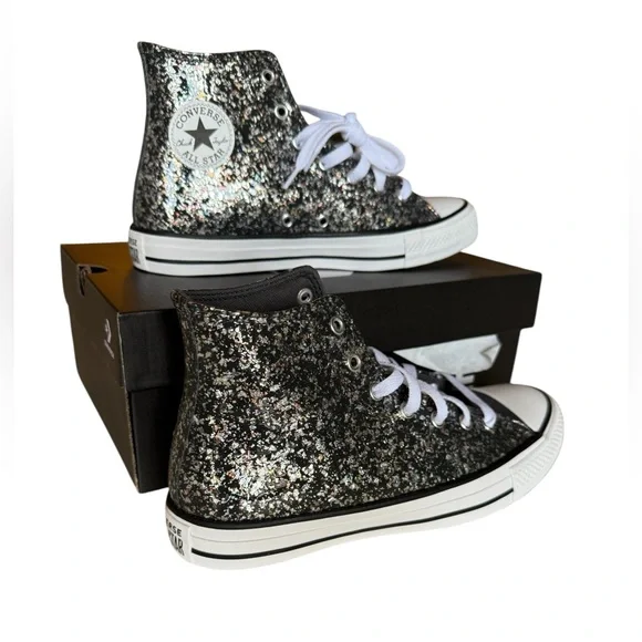 NEW Converse shoes Girls / Women’s Size 6 Chuck Taylor Glitter High-top Sneakers