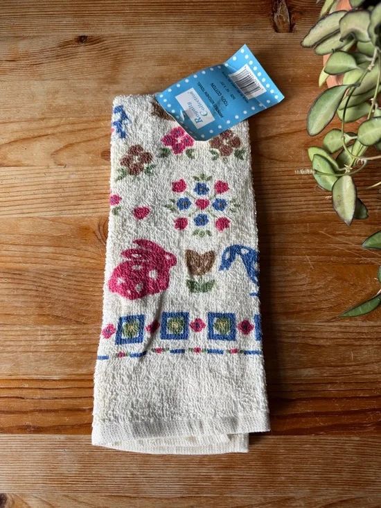 Vintage Cottagecore Hand Towel