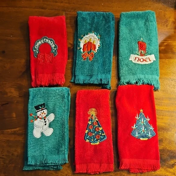 Festive Christmas Holiday Hand Towels Set - Red and Green 7 Vintage