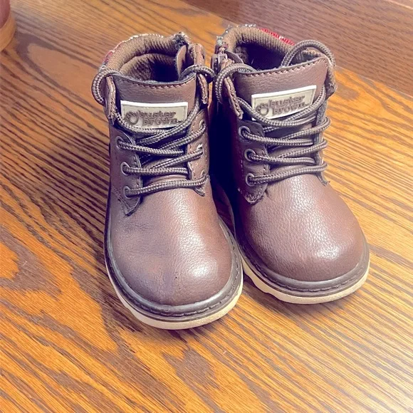 Buster Brown 7c boots GOOD CONDITION‎