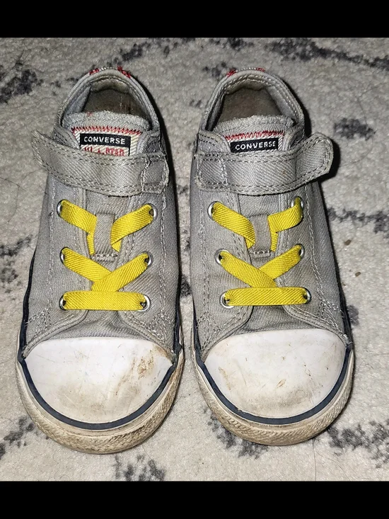 Converse Kids Size 10 Gray Canvas Sneakers with Yellow Laces