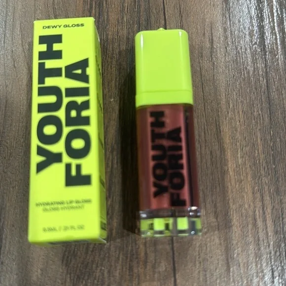 Youth Foria Dewy Gloss Shade # 9 Play With Fire