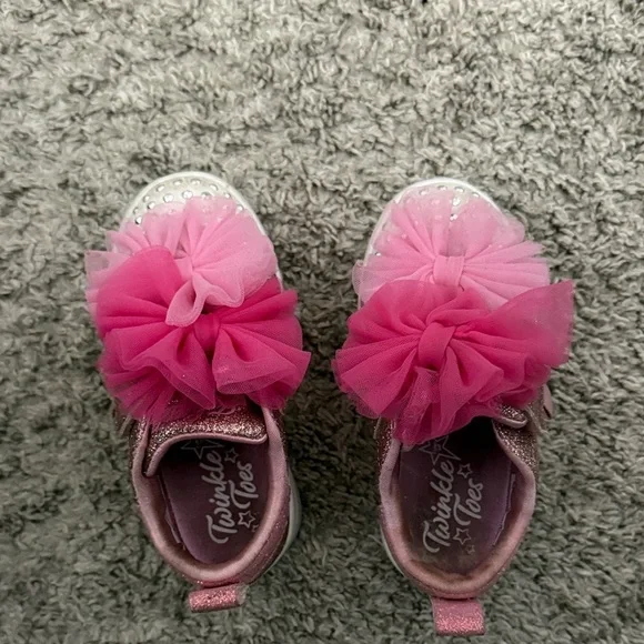 Skechers embellished light up pink glitter toddler girls dress up trainers