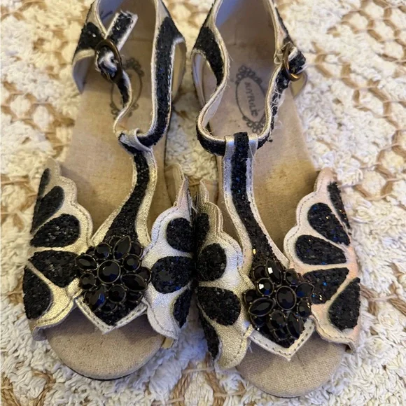Joyfolie Black and Cream‎ Kids Dress Shoes