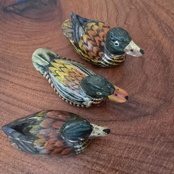 VINTAGE Handcrafted Wooden DUCKS Figurines - Multicolor SET OF THREE