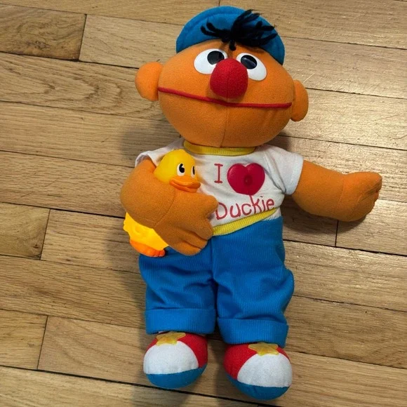Sesame Street Ernie I Heart‎ Duckie Plush Toy Lights Sounds Learning Fun Vintage