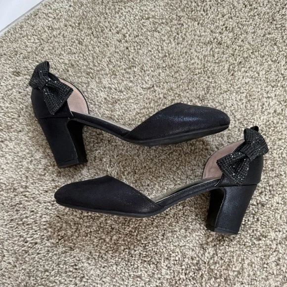 Badgley Mischka Girls Block Heel Bow Dress Shoes Size 4