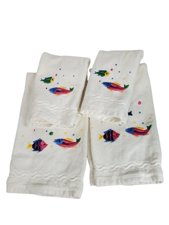 Martha Stewart Everyday Y2K Bathroom Towel Set Of 4 Fish Tropical Vintage White