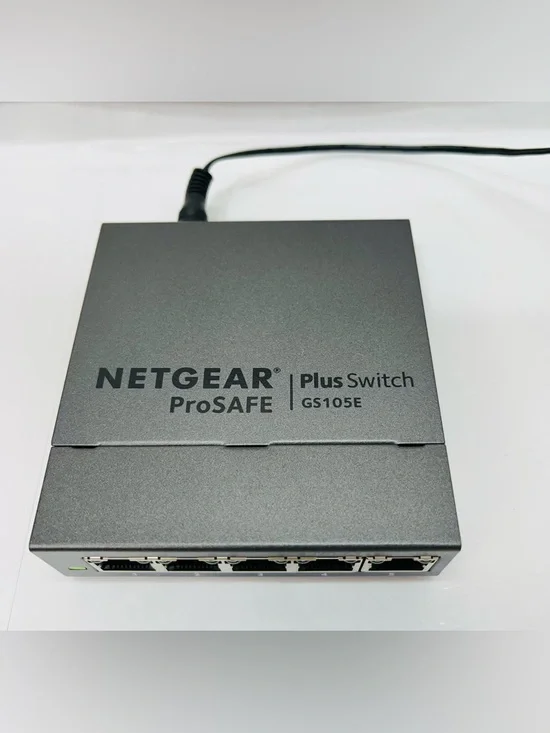 NETGEAR ProSAFE Plus (GS105Ev2) 5-Port Gigabit Easy Use Ethernet Switch