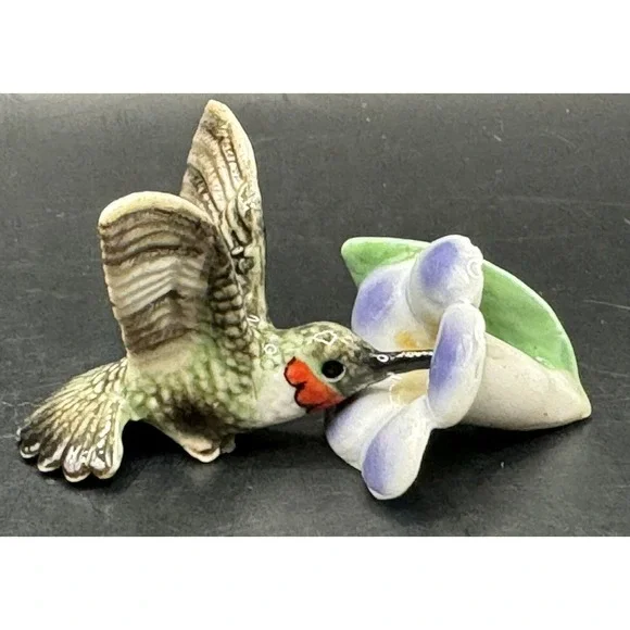 Porcelain Hummingbird With Flower 1