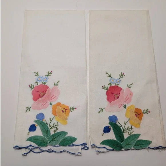 Vtg Set 2 Floral Applique Hand‎ Guest Towels White Scalloped Cottagecore 14