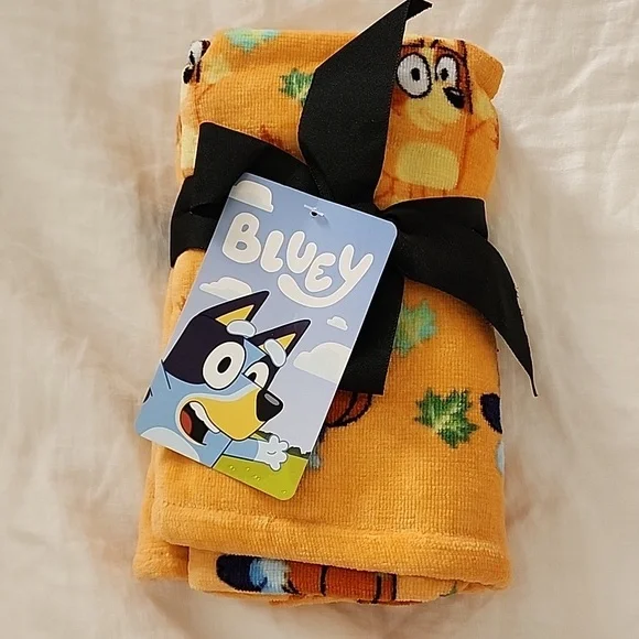 Bluey & Bingo Autumn Pumpkins & Fall Leaves Orange Halloween 2 Pack Hand Towels