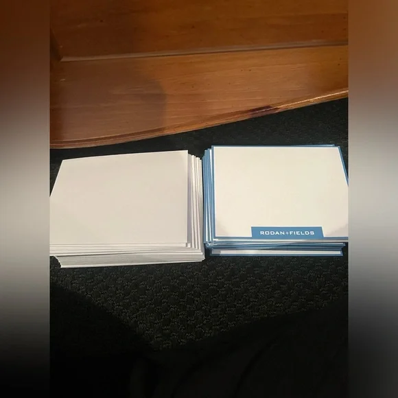 Rodan + Fields Stationery 20 Note Cards and envelopes