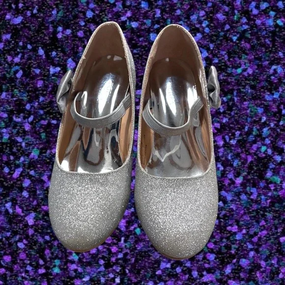 Badgley Mischka Girls Silver Glitter Mary Jane Bow Heels O-BM89867 Size 2