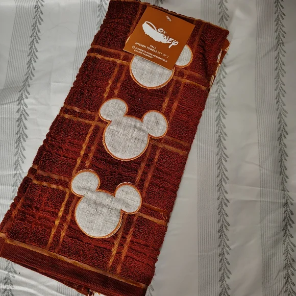 Disney Burnt Orange and White Mickey Mouse Towels