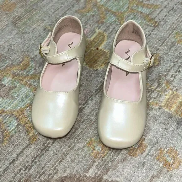 Nina pearl white Mary Jane sz 9w