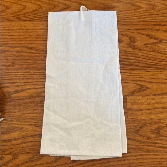 Brand new whimsical flour hand towel