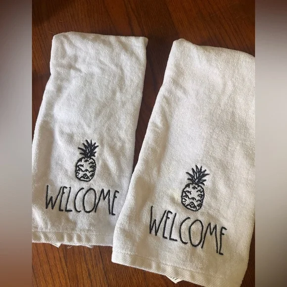 White Pineapple Embroidered Hand Towels