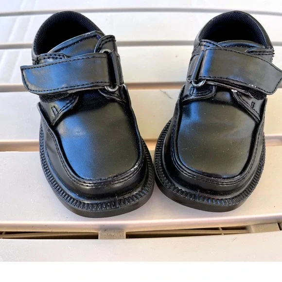 French Toast Boys Black Dress Shoes Uniform School Hook and Loop Size 5M Toddler