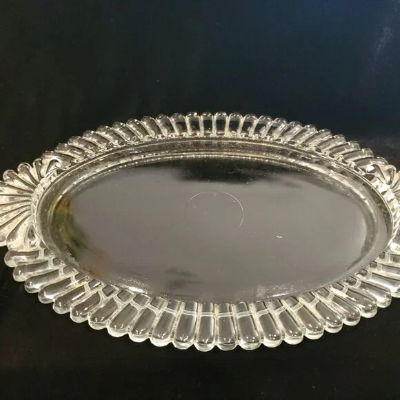 Vintage Art Deco Vanity Dresser Or Serving Tray with Handles 15