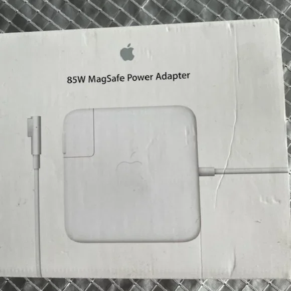 Apple 85W MagSafe Power Adapter for Macbook