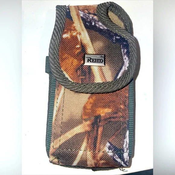 Reiko Camo Heavy Duty Clip Phone Case