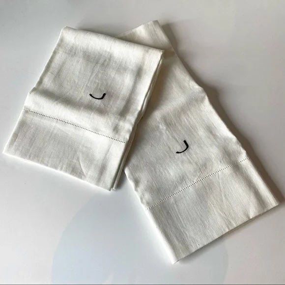 🆕 NWOT Banana Republic Set of 2 “J” Embroidered Linen Hand/Bar Towels