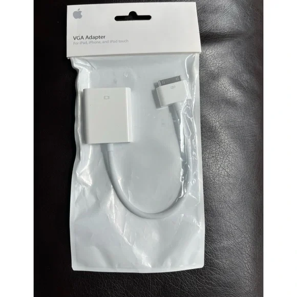 New in package - Apple VGA adapter for iPhone, iPad or iPod