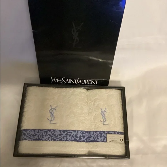 Yves Saint Laurent White and Blue Towel Set