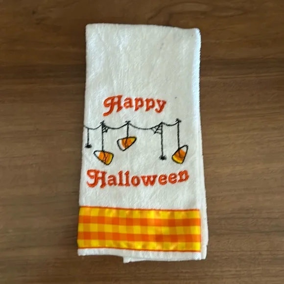 Halloween fingertip towel