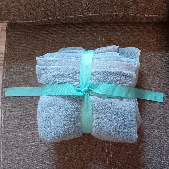 Martha Stewart Hand Towels (Set of 2) - Ice Blue