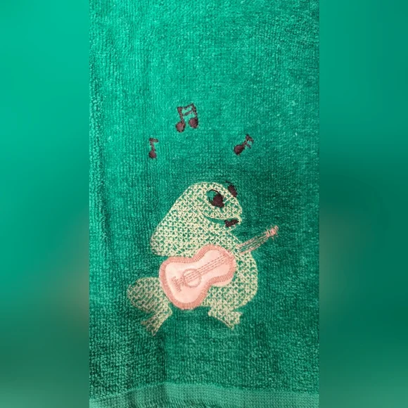 Vintage Cannon Frog Fingertip Towel