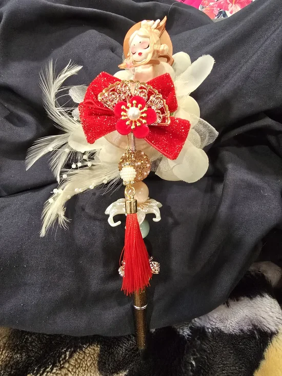 Golden Goddess Luxury Pen