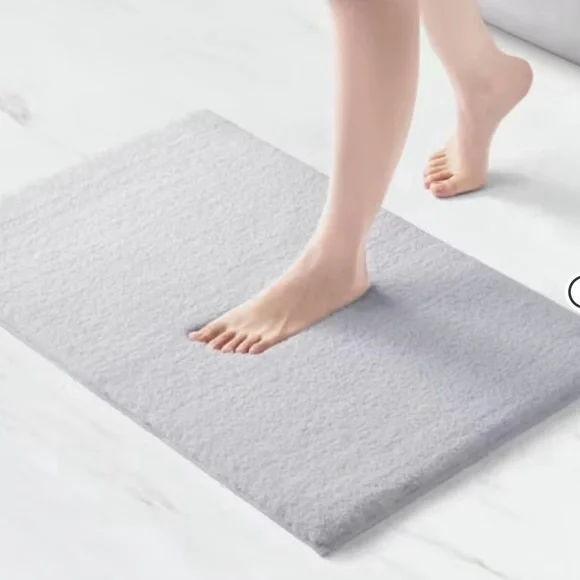 Madison Park Marshmallow Grey 20 in. X 30 in. Bath Rug NEW