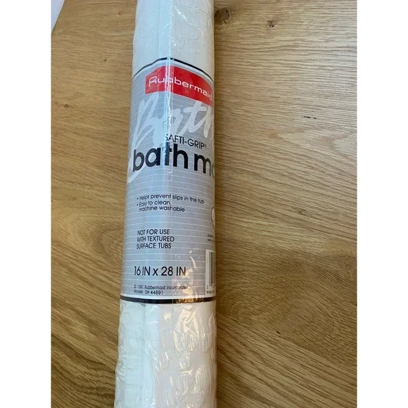 Vintage 1991 New Rubbermaid Safti-Grip Bathtub Mat 7041 Cream 16x28