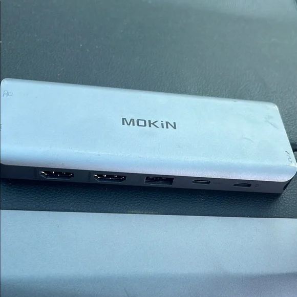 MOKiN Multi-Port Adapter in Silver and Black