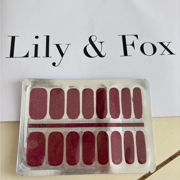Lily And Fox Nail Polish Strips 16ct. Red Glitter New Without Box