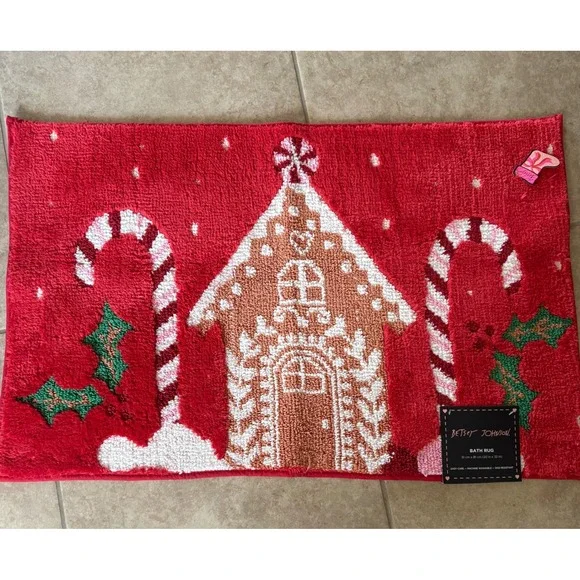 Betsey Johnson Christmas‎ Gingerbread House Candy Cane Bath Rug 20 x 32