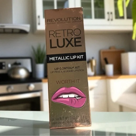 Revolution Metallic Lip Kit Worth it