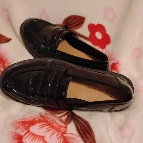 Girls shoes