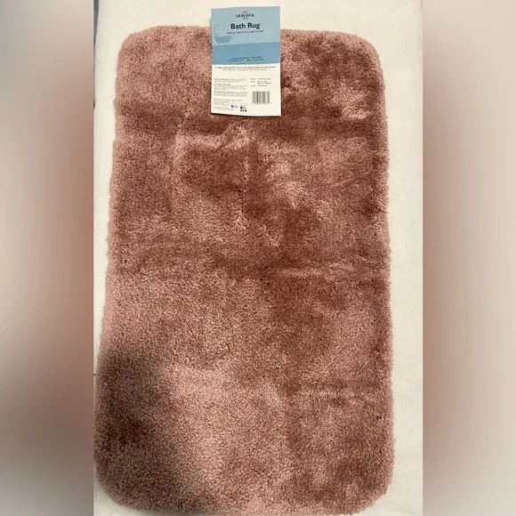 Mohawk Home Bath Rug Luxurious Softness 20”x34” Style: Acclaim Color: B…