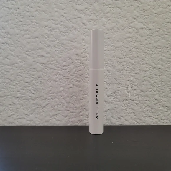 Well People Expressionist Pro Mascara Black