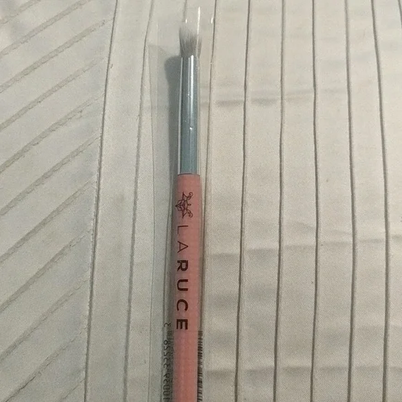 NWT makeup brush
