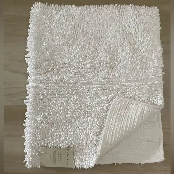 Casaluna Textured White Bath Mat 21x32” Rug