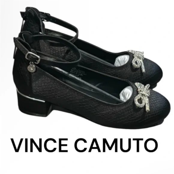 New authentic Vince Camuto girls black dress shoes sz 3 display
