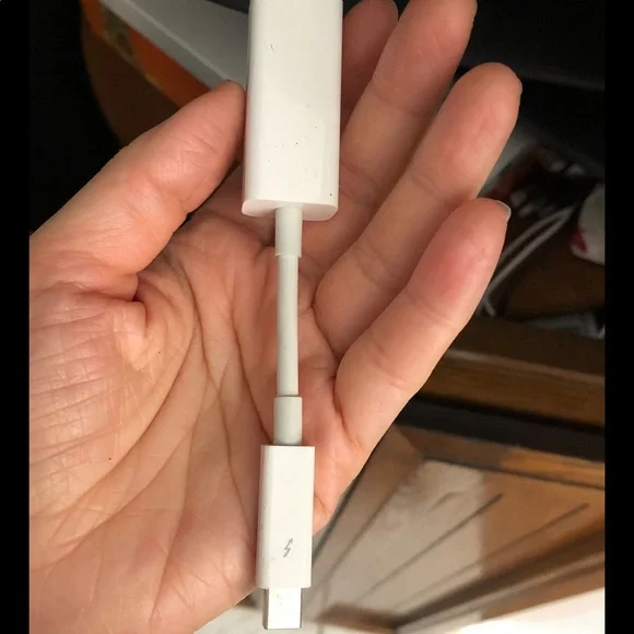 Apple thunderbolt to gigabit ethernet adapter