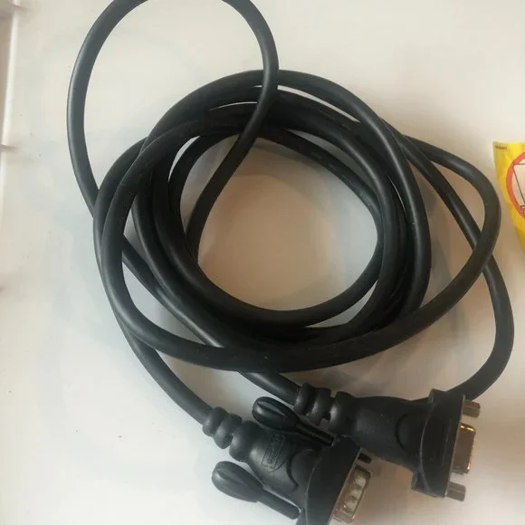STAPLES Black Serial Cable #CBL BIN