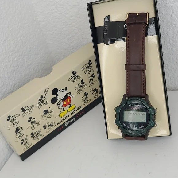 Vintage deadstock mickey mouse explorer glo watch ⌚ leather